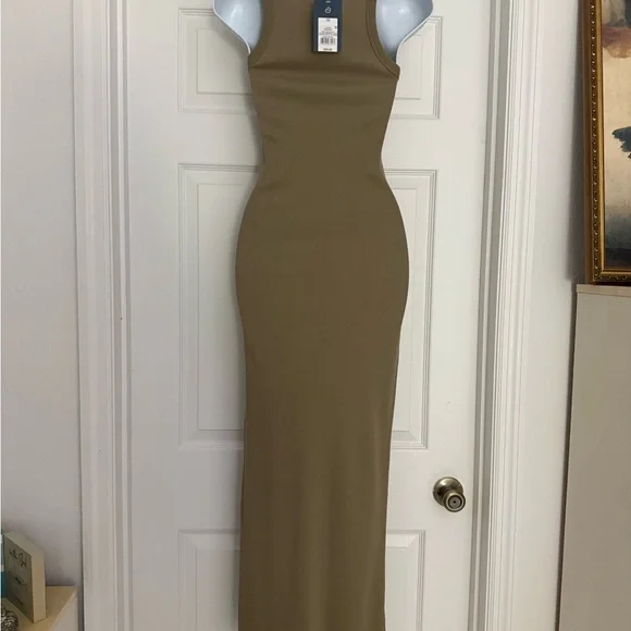 Universal Thread Sleeveless Tan Maxi Dress - Picture 2 of 4